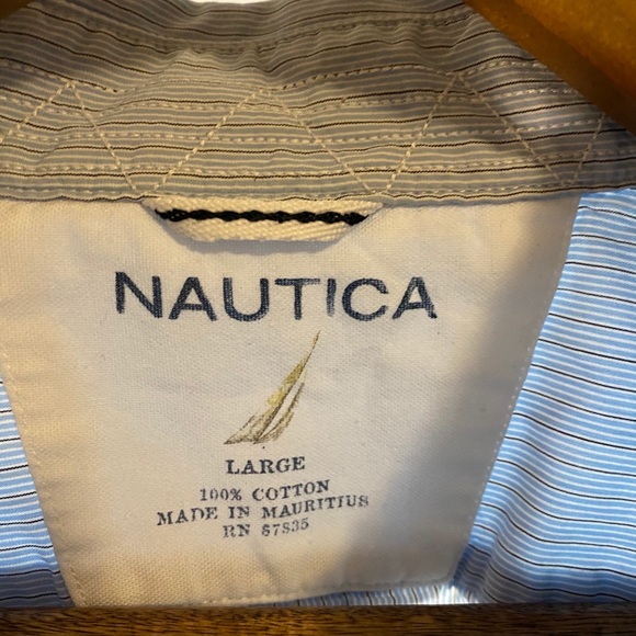 Light Blue Nautica Button Up Shirt size Large - Picture 3 of 5